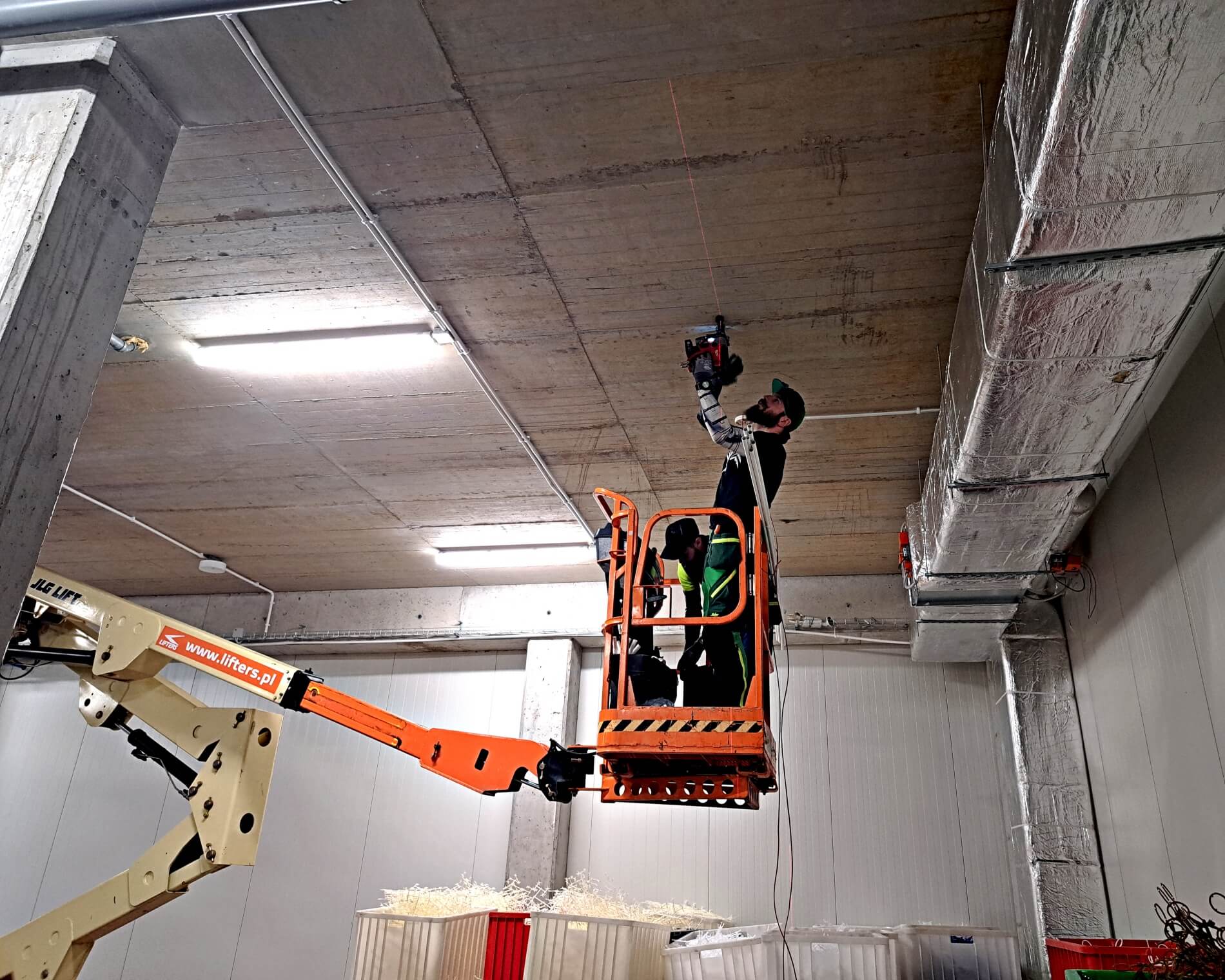 Instalacja systemu alarmowego dla firmy w Lublinie.